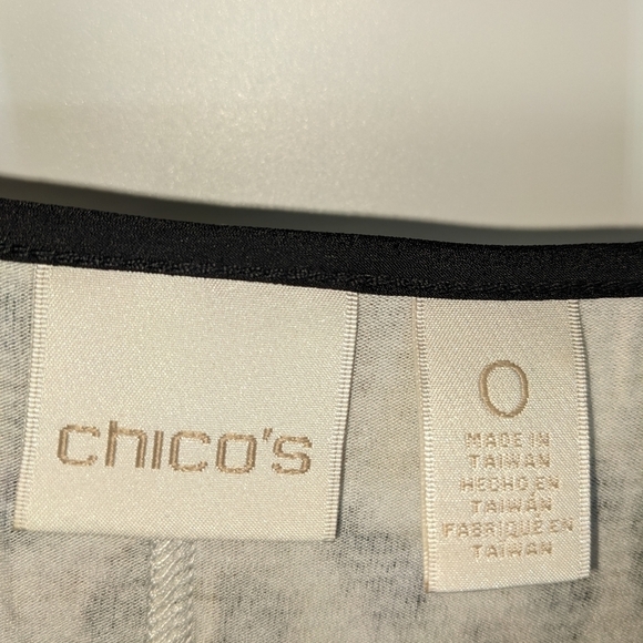 CHICO'S 3/4 Sleeve Leopard Print Top - Picture 7 of 8